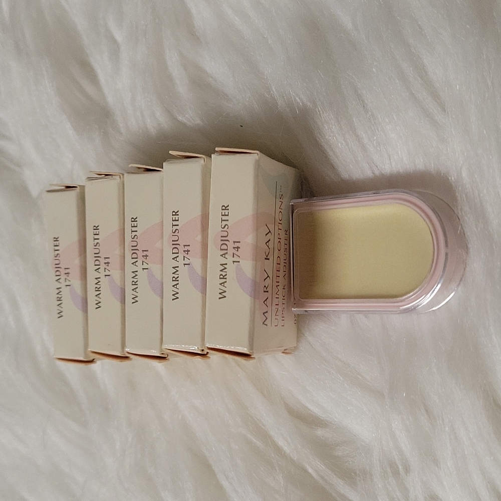 Unlimited Options Lipstick Adjuster